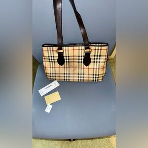 Vintage Authentic Burberry Haymarket Check Tote